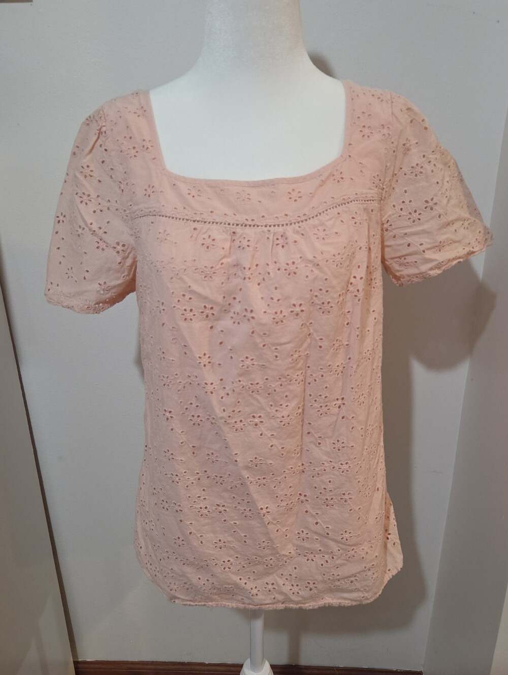 Talbots Eyelet Peach Pink Flowy Boho Feminine Coastal Cowgirl Short Sleeve Top M